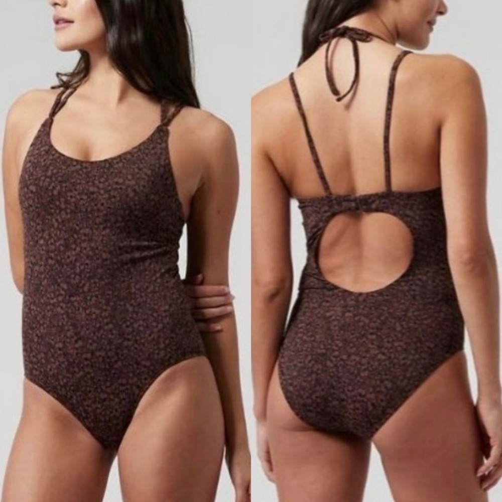NWT Athleta Keyhole One Piece Open Back Swimsuit Animal Print